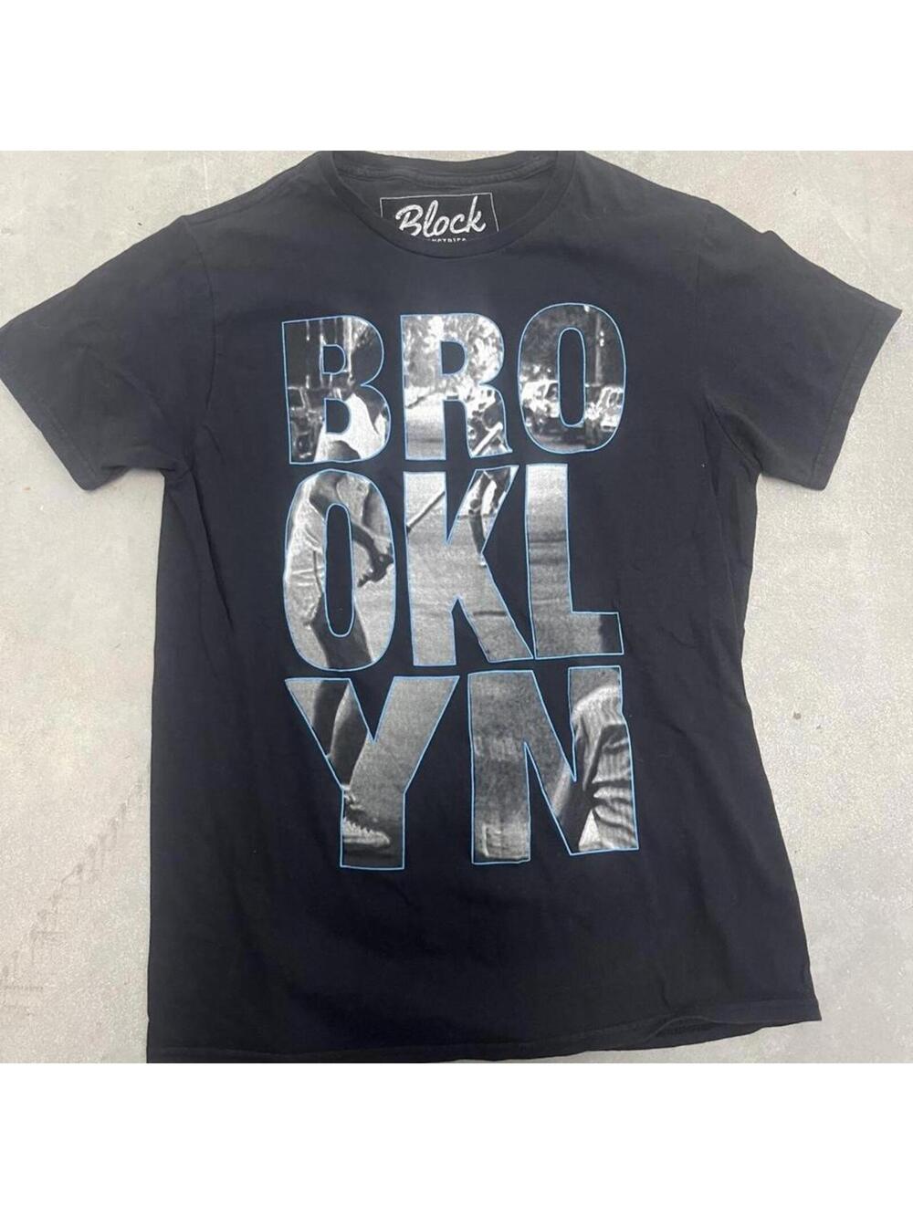 Brooklyn Graphic T Shirt Black Photo Print Streetwear Casual Mens Medium